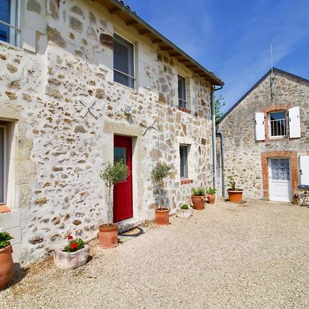 O Trois Oliviers Bed and Breakfast Louin Buitenkant foto