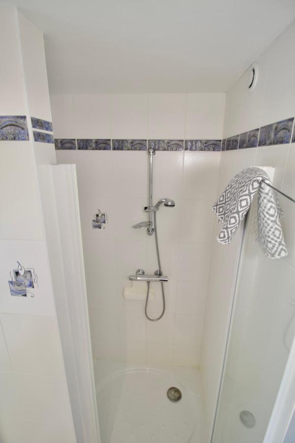 O Trois Oliviers Bed and Breakfast Louin Buitenkant foto